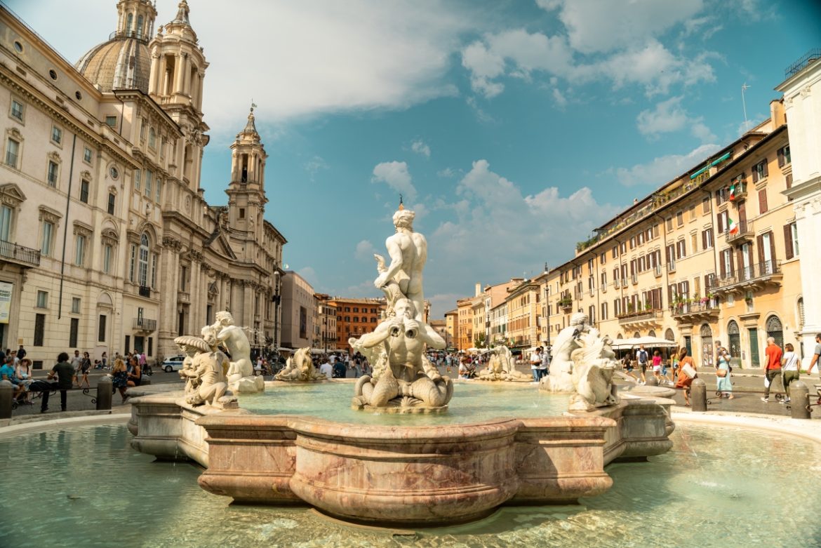 La Fontana del Moro in Piazza Navona, Rome – baroque highlight in the Italy travel guide for first-timers